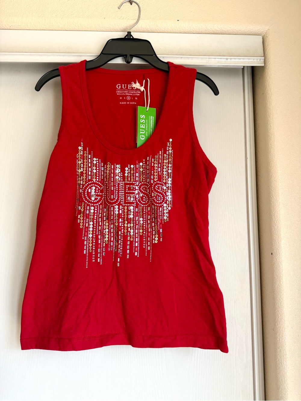 ✨Hot vibrant red sparkly top✨